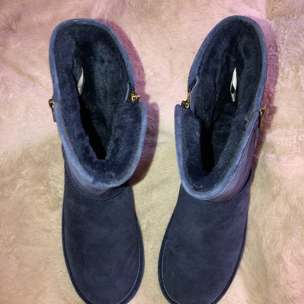 LAM fuzzy boots